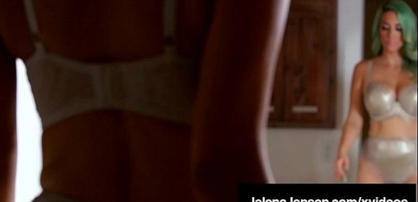  Long Legged Amazon Jelena Jensen In Green Hair & Lingerie!